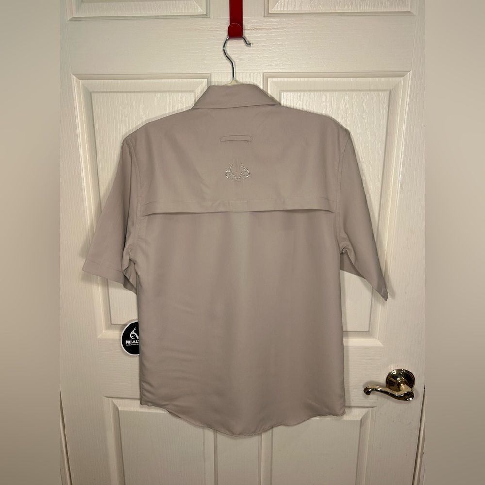 Realtree shirt - Picture 2 of 6